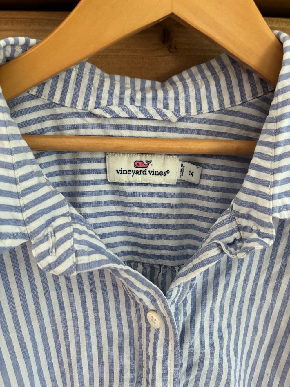 Vineyard Vines Women’s Light Blue & White Stripe Boxy Blouse Size 14 - Picture 2 of 6